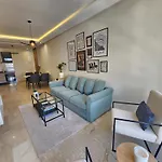 The 51 Hermitage By Ib Signature - Elegant 1Br, Peaceful - 24 X7 Security - Self Check-In - Parking - City View With Terrace - Walk To Cafes! City Centre & Tram