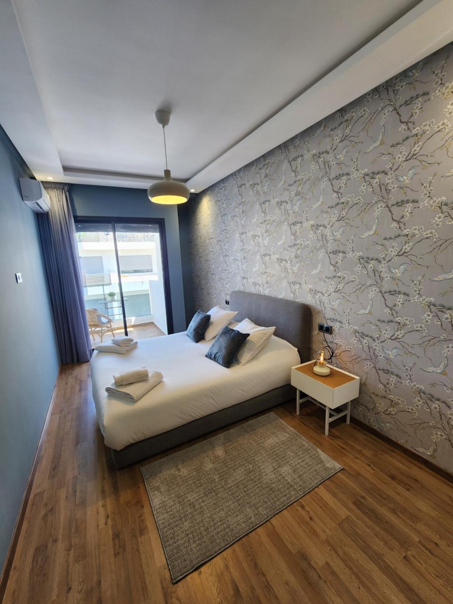 The 51 Hermitage By Ib Signature - Elegant 1br, Peaceful - 24 X7 Security - Self Check-in - Parking - View With Terrace - Walk To Cafes! Centre & Tram Appartement