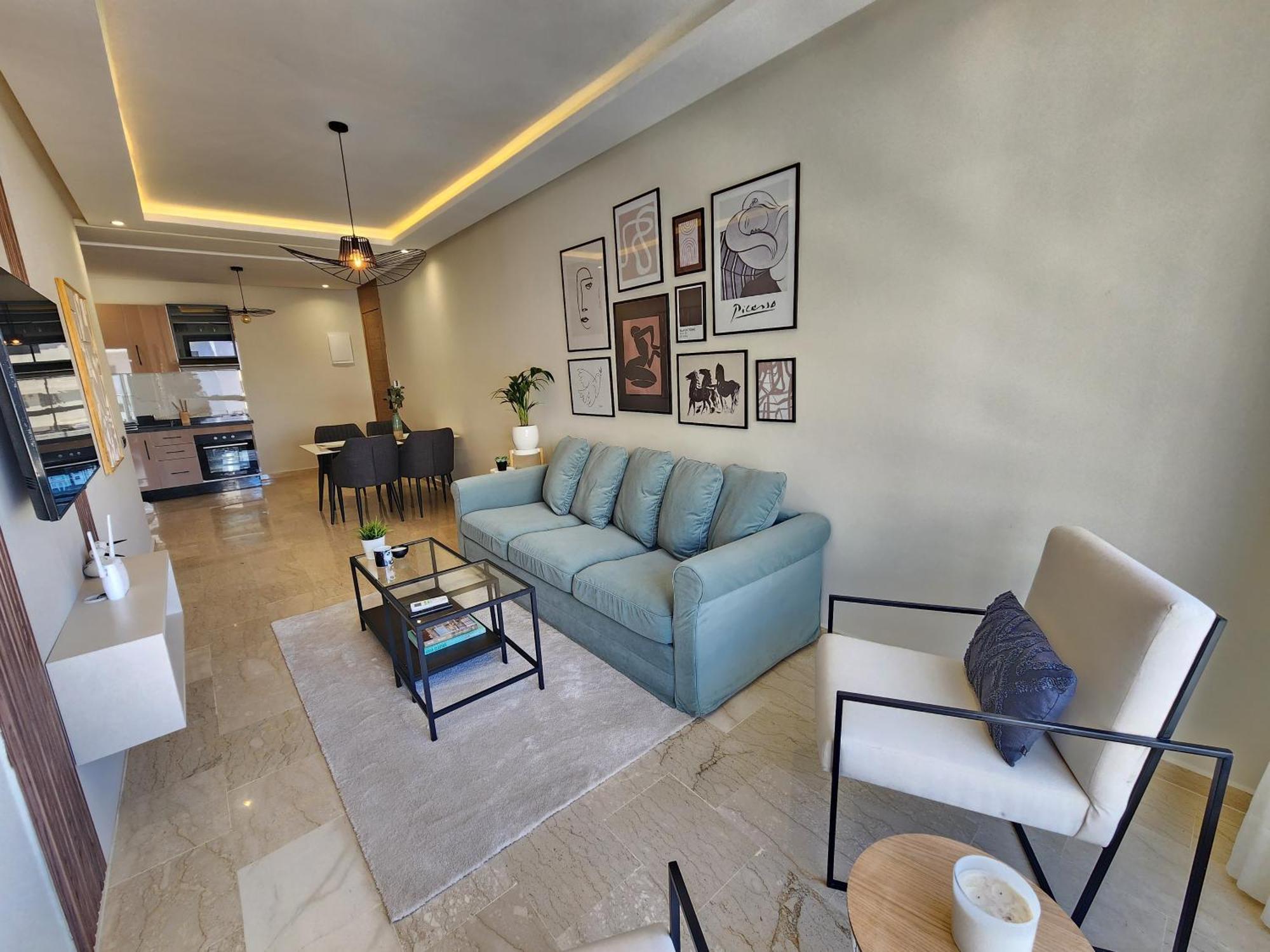 The 51 Hermitage By Ib Signature - Elegant 1br, Peaceful - 24 X7 Security - Self Check-in - Parking - View With Terrace - Walk To Cafes! Centre & Tram
